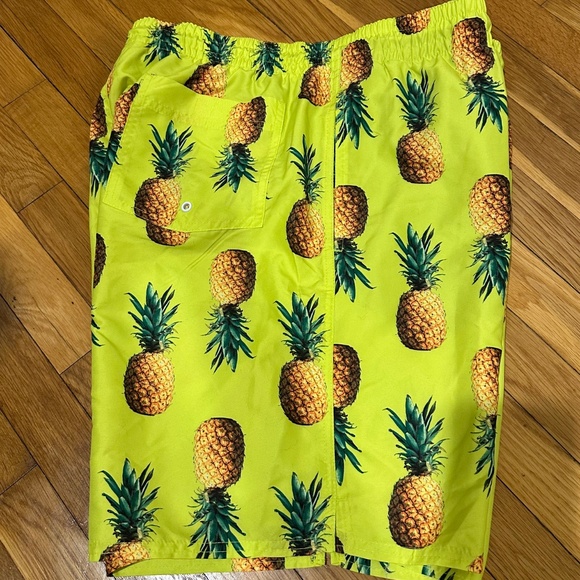 Men’s Pineapple Swim Trunks New with Tags - Picture 2 of 5